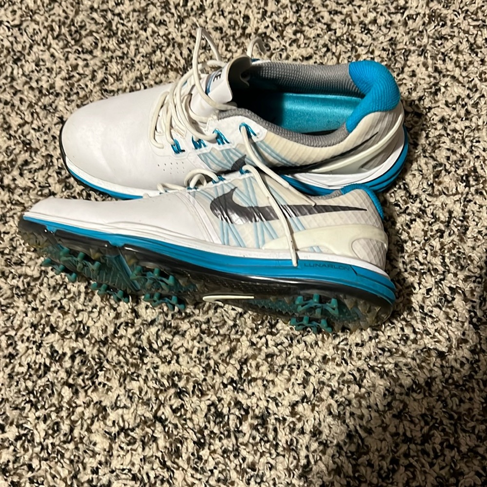 Nike women’s Lunar Control golf shoes